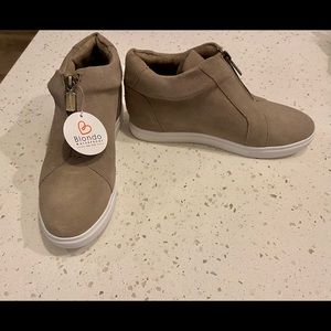 Blondo Waterproof Wedge Sneaker